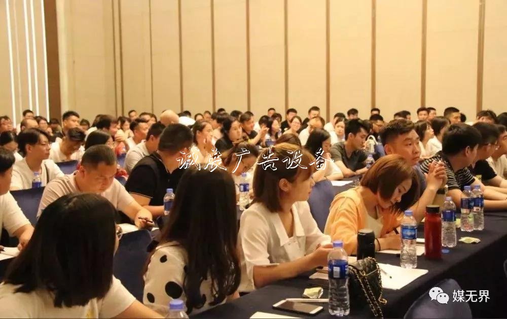 廣告主，請別再浪費太陽能垃圾桶廣告費！戶外廣告投放的1