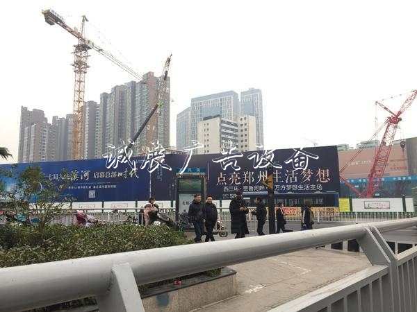 鄭州一路牌七個(gè)地方指垃圾收集亭錯(cuò)五個(gè)？網(wǎng)友：路癡很絕望