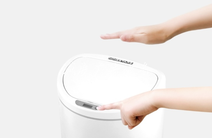 《小米也沒它早，小威宣傳欄燈箱率先推出家用智能分類垃