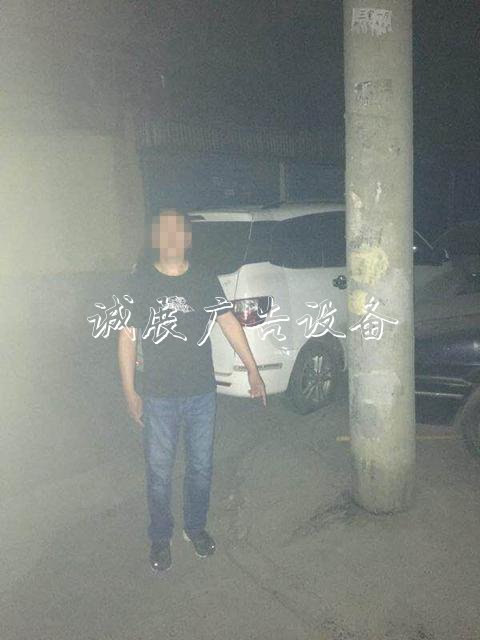 忍住 別笑！鄭州男子伙廣告燈箱多少錢一個(gè)同小舅子一連偷了14個(gè)垃圾桶