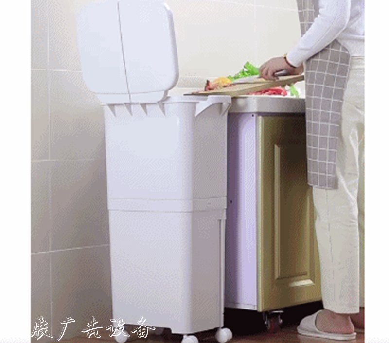 來自日本的干濕分離垃廣告燈箱圾桶，終于換掉了居委會