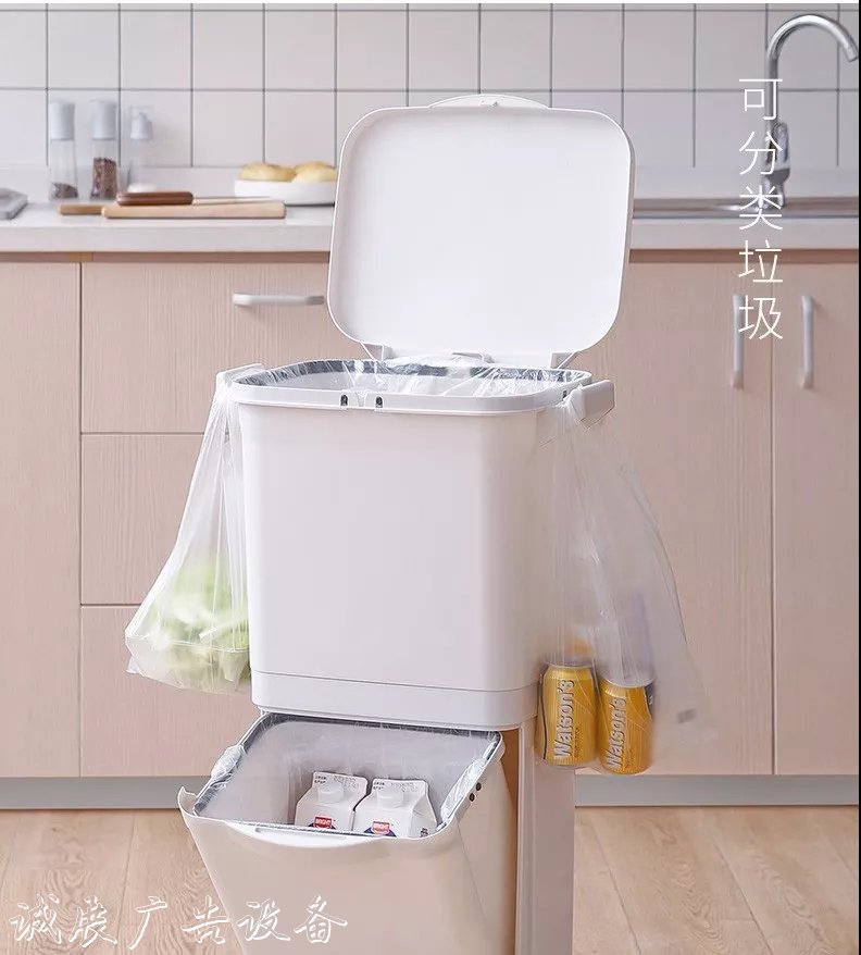 來自日本的干濕分離垃廣告燈箱圾桶，終于換掉了居委會